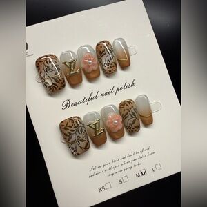 3D Floral Designer in Safari Brown Gold Accents